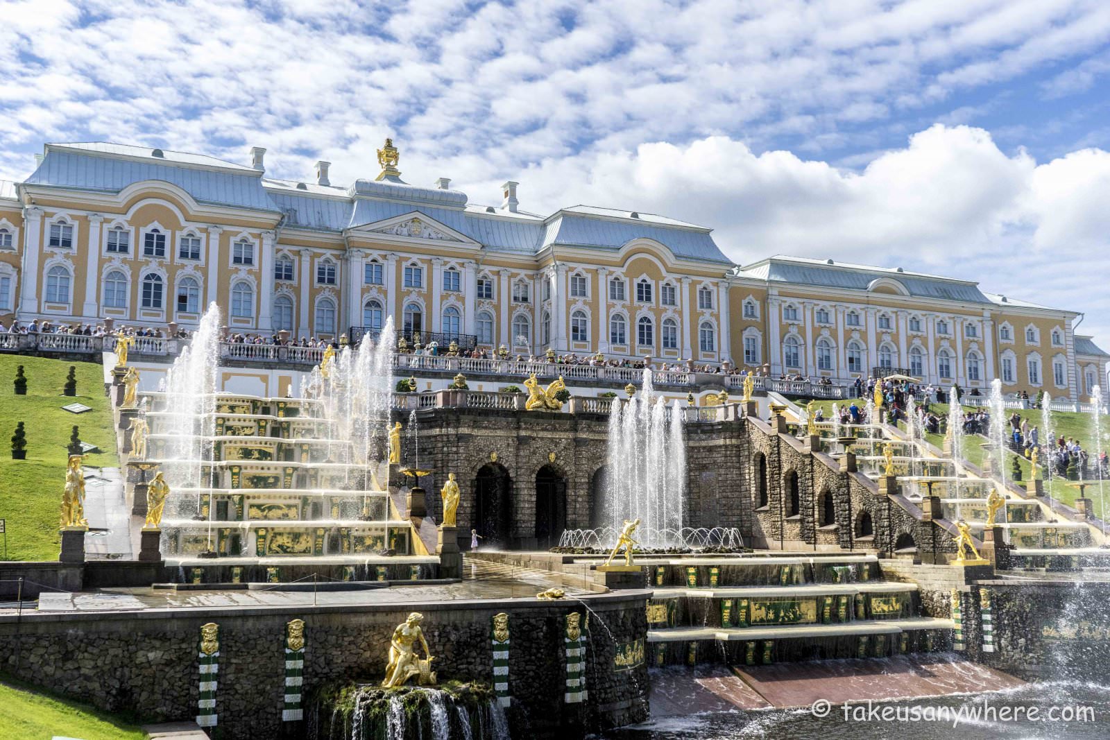 Первая достопримечательность санкт петербурга. Петергоф в Санкт-Петербурге Петродворец. Петергоф (дворцово-парковый ансамбль). Дворцово парковый ансамбль Петергофа Растрелли. Большой Петергофский дворец (1755 г.).